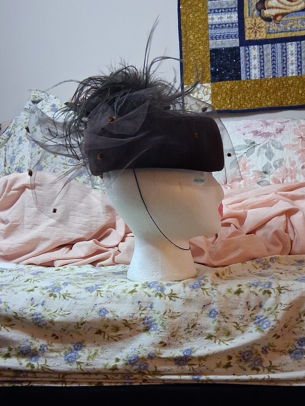 Betmar-Vintage Women’s Black Feathered Pillbox Hat